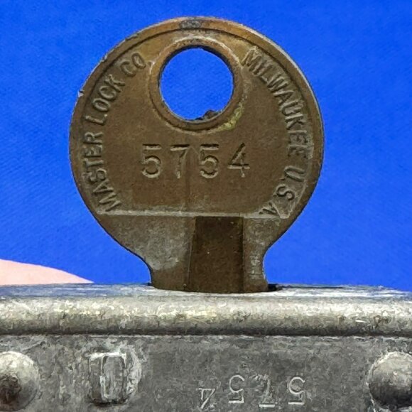 Vintage Master Lock Co. #77 Lion Head Padlock with 1 Key Works Milwaukee USA - Picture 5 of 7